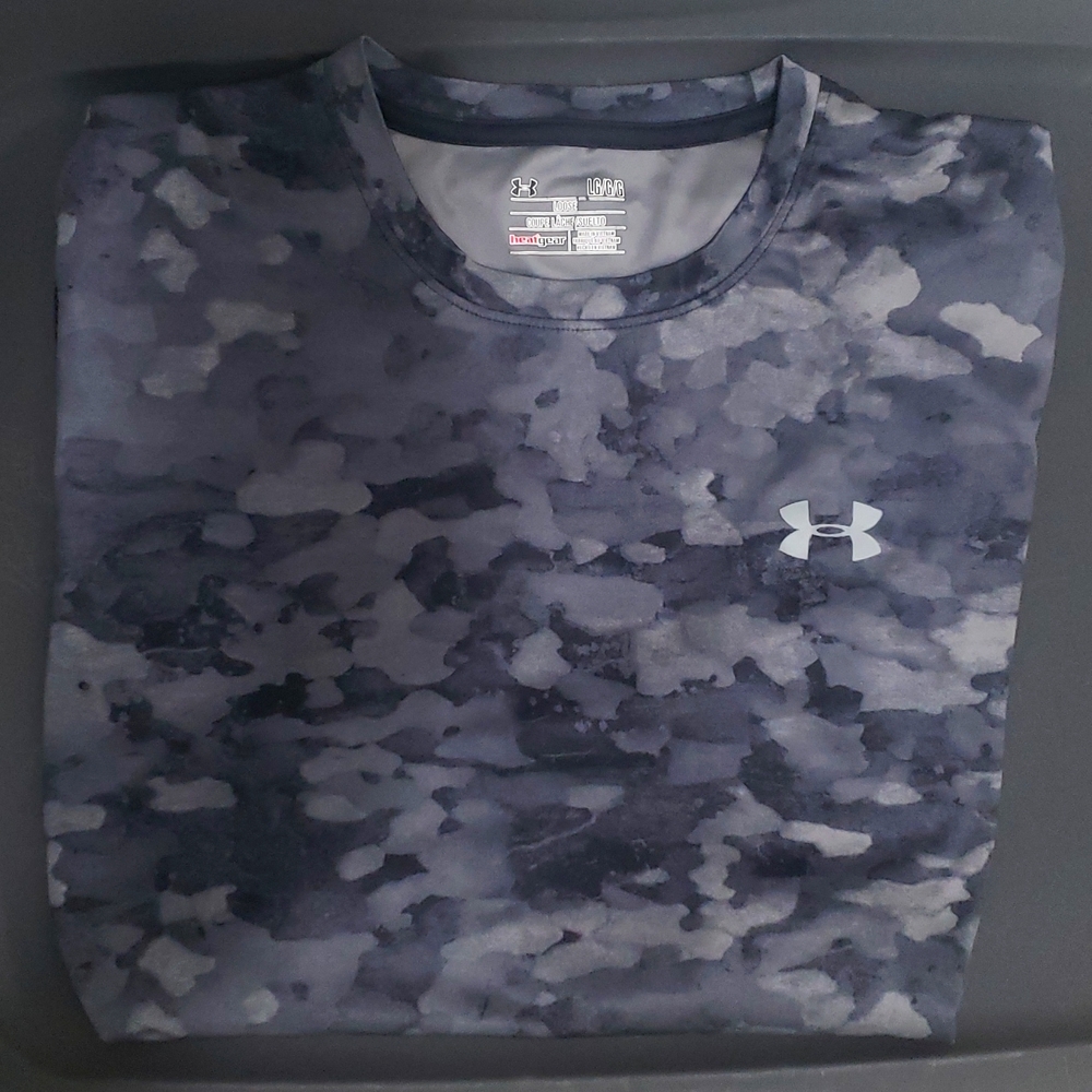 3 Men's Under Amour Dry Fit Shirts (Large)